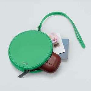 New AWAY- The Circle Zip Pouch